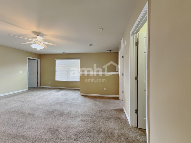 Building Photo - 3617 Althorp Dr