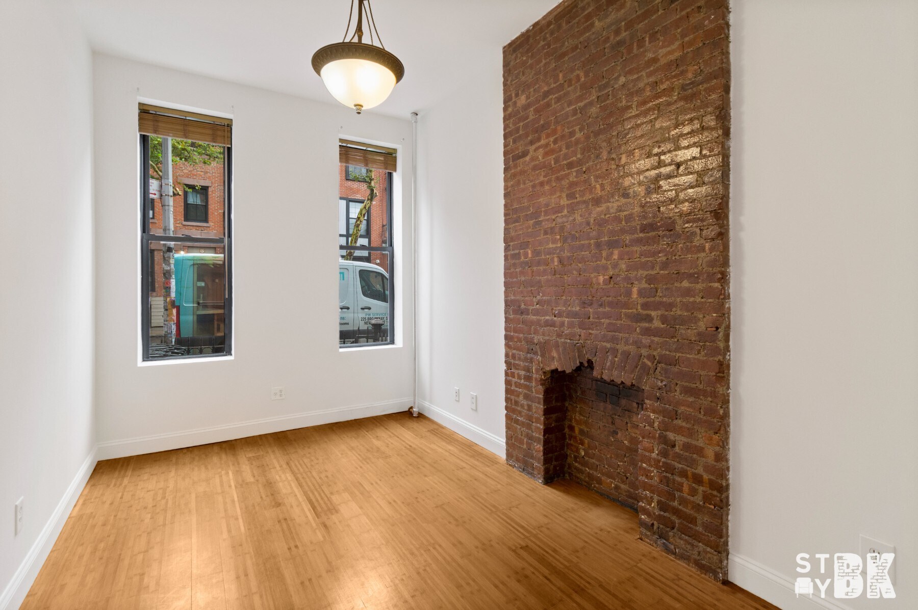 Building Photo - 102 N 7th St