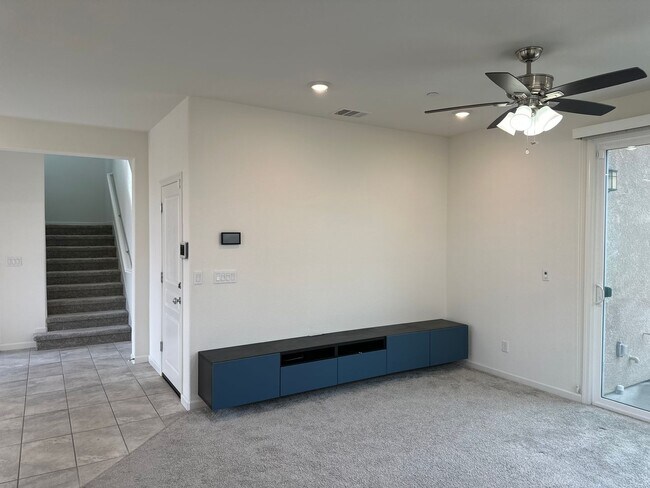 Building Photo - $500.00 off first full months rent