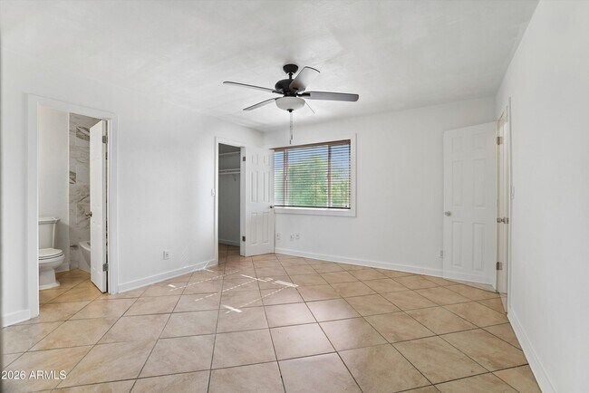 Building Photo - 7126 N 19th Ave