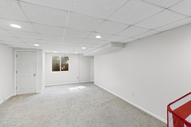 Building Photo - 2451 Stonegate Rd