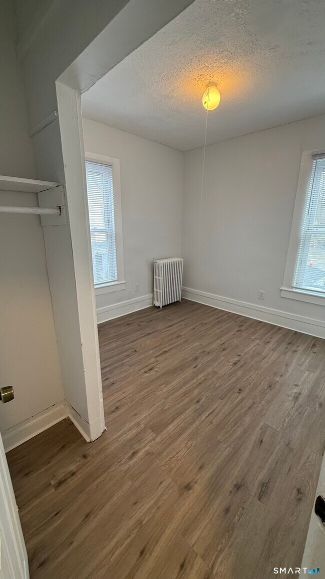 Building Photo - 29 Lincoln Pl