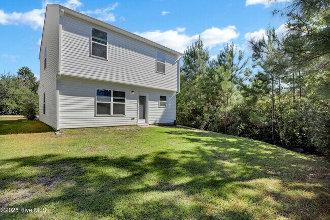 Building Photo - 201 Bungalow Rd
