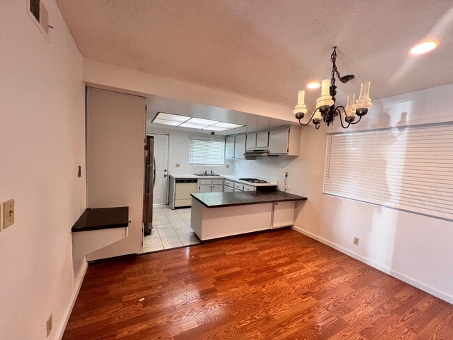 Building Photo - 3 Bedroom, 2.5 bath with Private Patio, At...