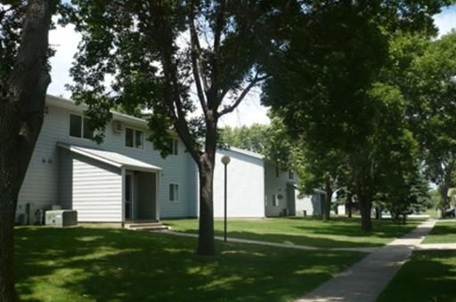 Building Photo - Willow Creek Apartments