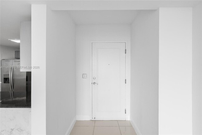 Building Photo - 1861 NW S River Dr