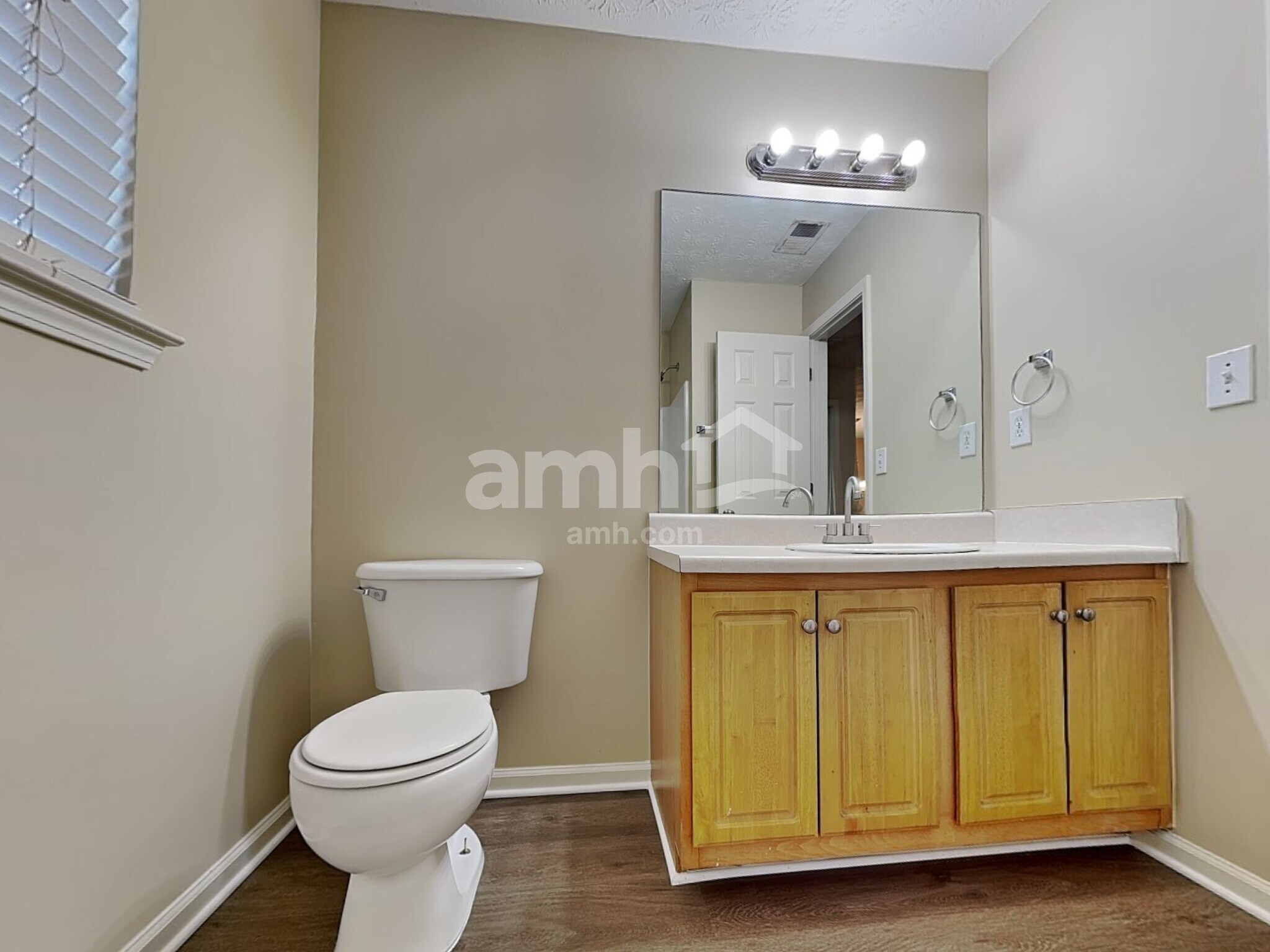 Building Photo - 705 Compton Ln