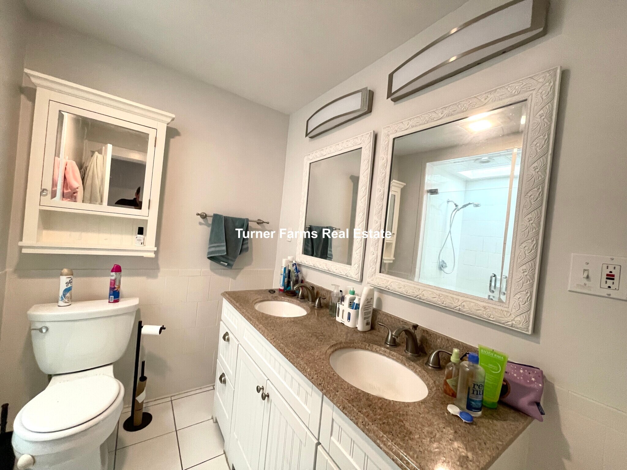 Building Photo - 27 Lambert St