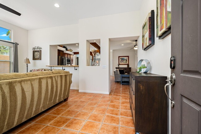 Building Photo - 53845 Avenida Alvarado