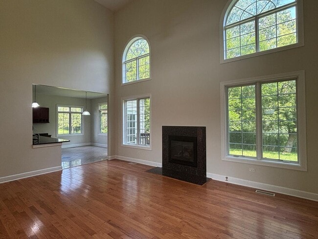 Building Photo - 8420 Redtail Dr