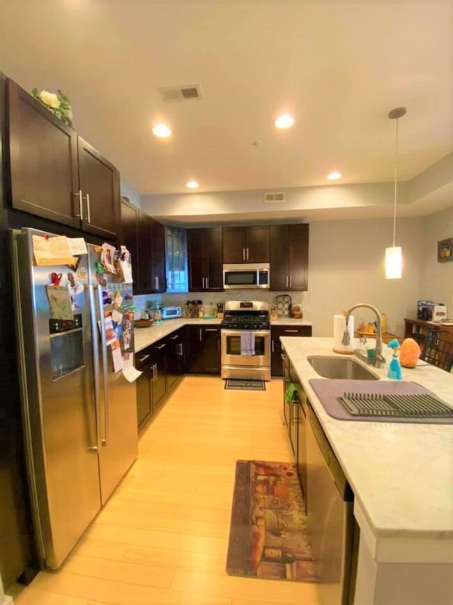 Building Photo - Spacious 2 BR/2 BA Apartment in Columbia H...