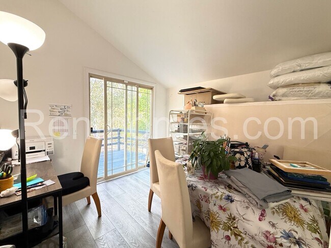 Building Photo - 10990 Red Rock Dr