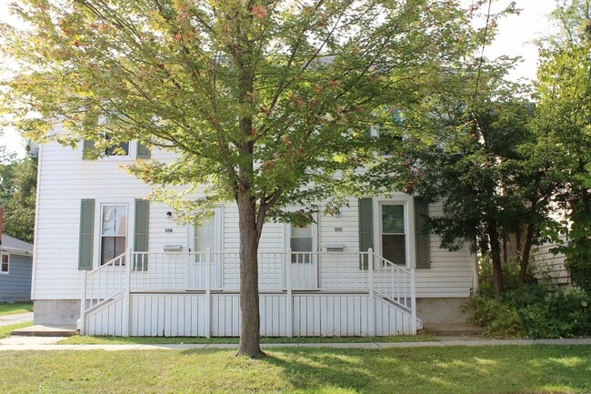 Building Photo - 222 S 4th St