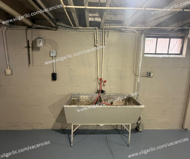 Building Photo - Newly Renovated 2-Bedroom • 1-Bathroom Home