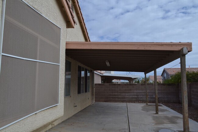 Building Photo - SPRING VALLEY 1 STORY HOME