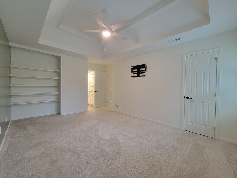 Building Photo - 1532 SE Silkwood Ln