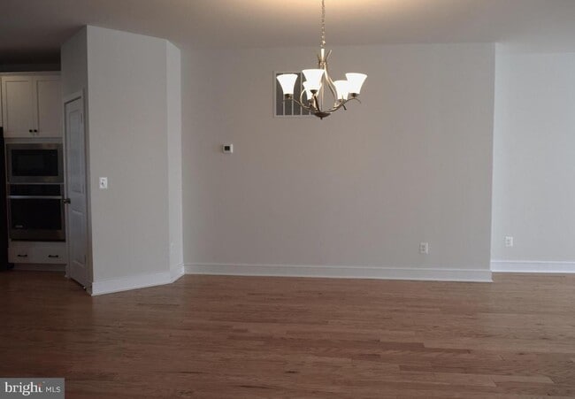 Building Photo - 23079 Sullivans Cove Sq