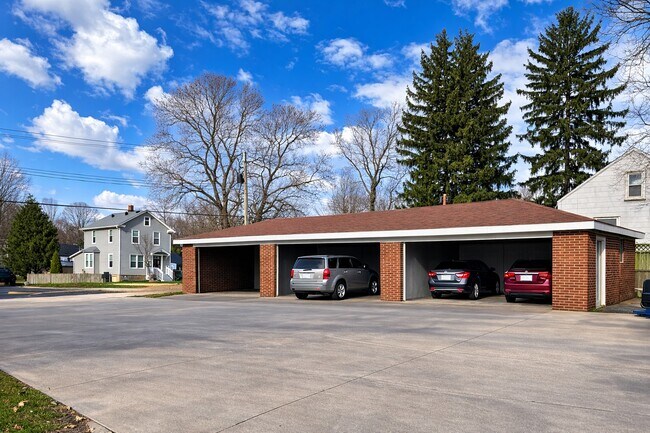 Building Photo - 47 Rhodes Ave