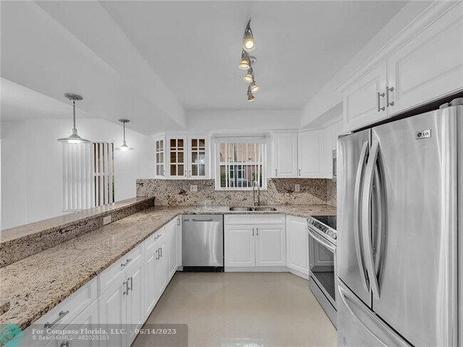 Building Photo - 3287 NW 44th St