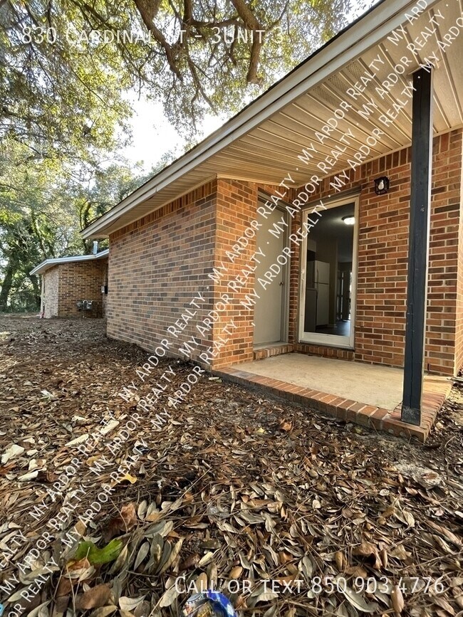 Building Photo - 830 Cardinal St
