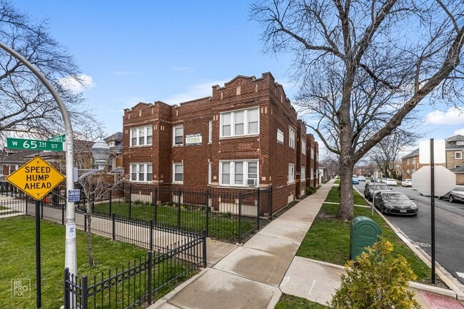 Building Photo - 6455 S Fairfield Ave 2714-24 W 65th Chicago, IL 60629
