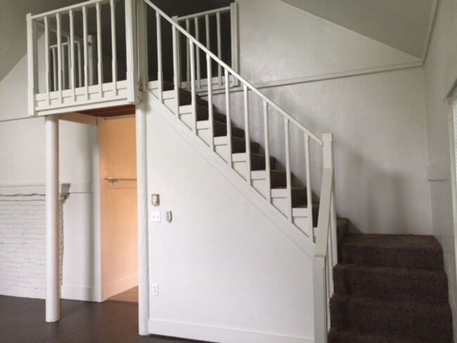 Building Photo - STATUS: AVAILABLE  | R25 | $1395