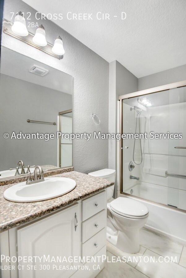 Building Photo - 7112 Cross Creek Cir