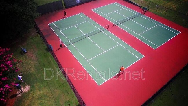 Building Photo - 82 Montre Square NW