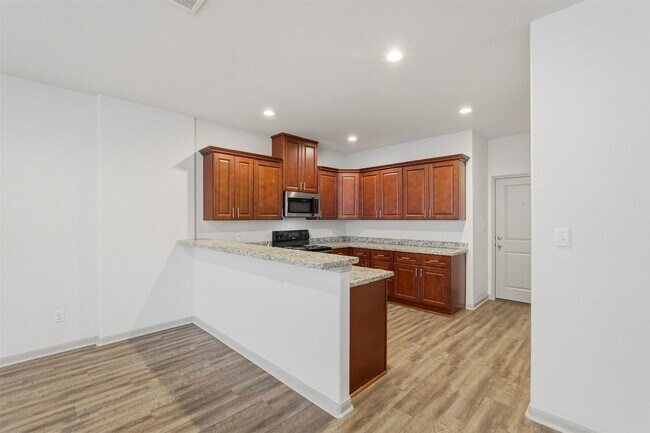 Building Photo - 630-634 Magnolia Bend