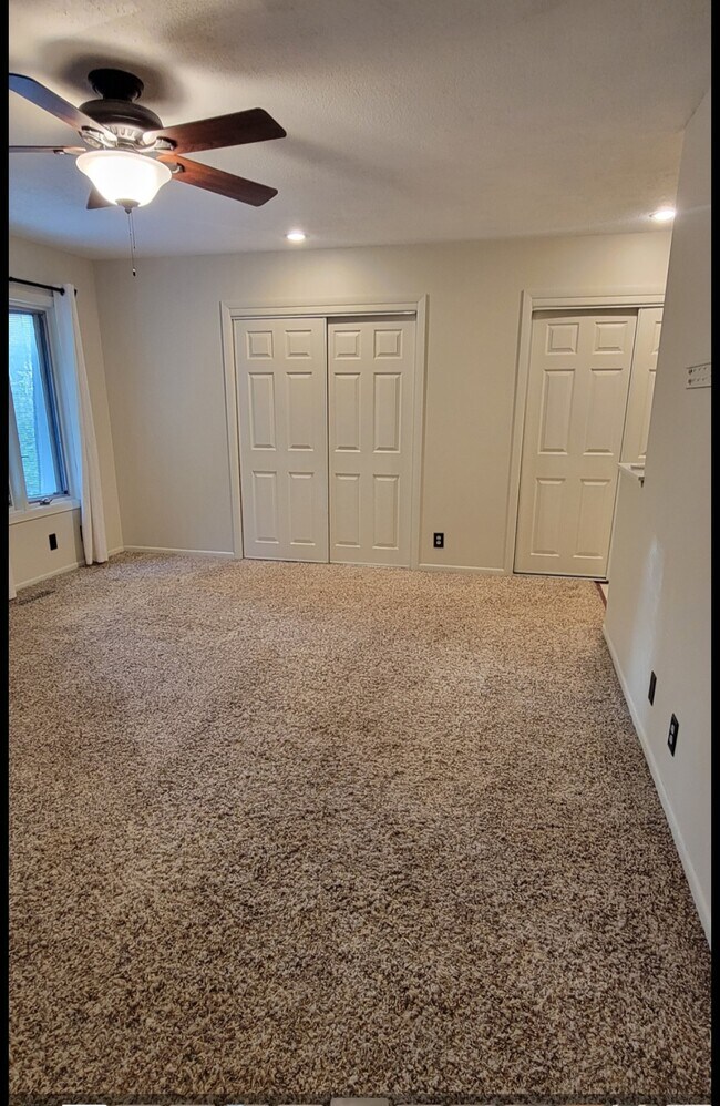 Master bedroom - 2805 Ponca St