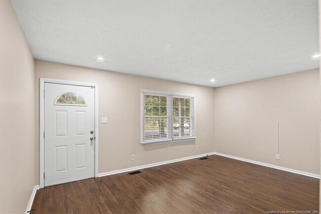 Building Photo - 6604 Vaughn Rd