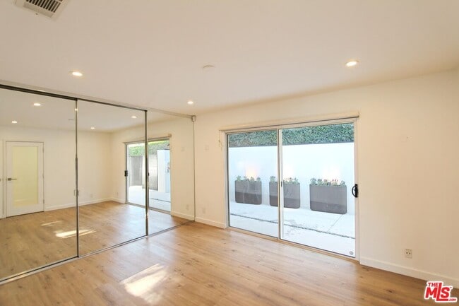 Building Photo - 7353 Pyramid Pl