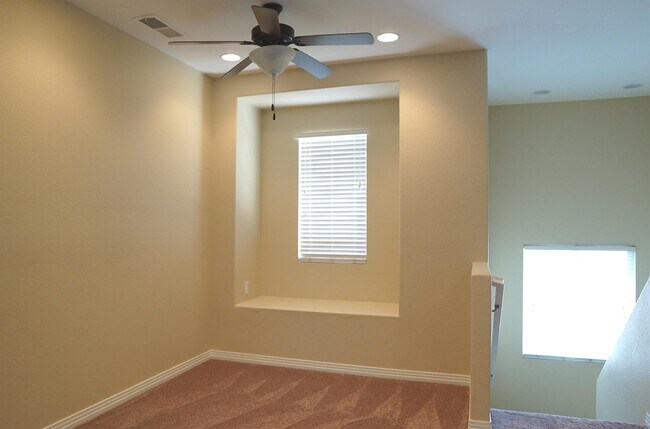 Building Photo - 35579 Domani Dr