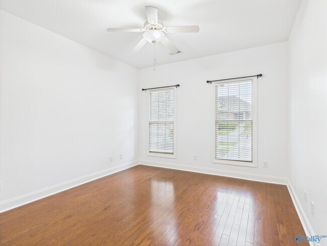Building Photo - 413 White Petal St SW