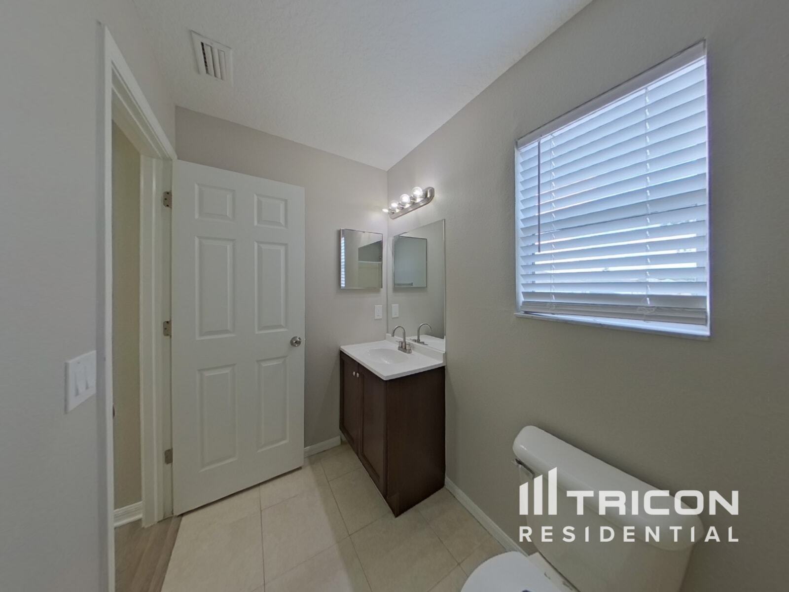 Building Photo - 10454 River Bream Dr