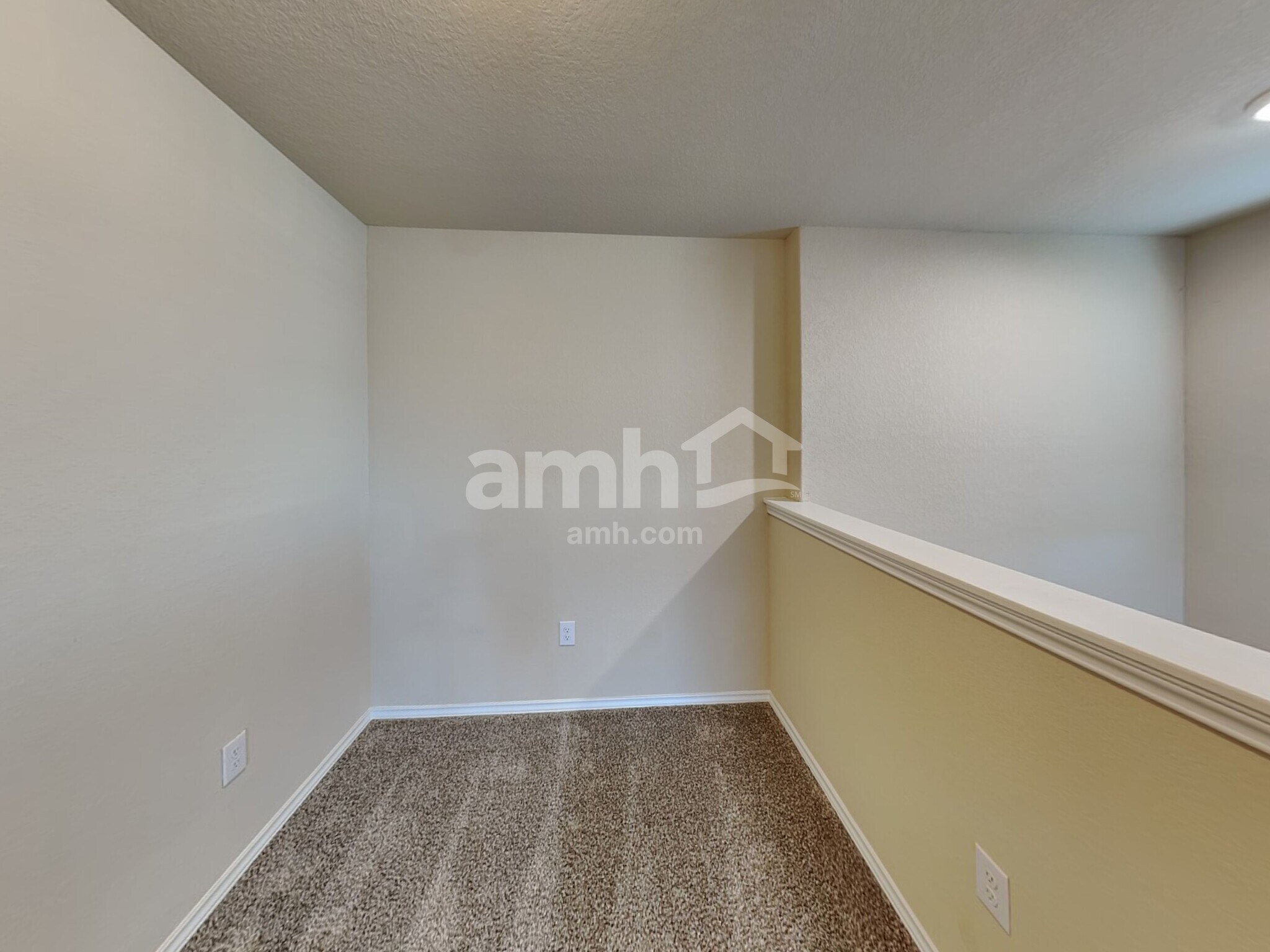 Building Photo - 747 Red Barn Bnd