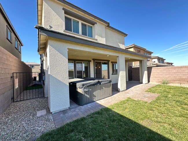 Building Photo - Summerlin West