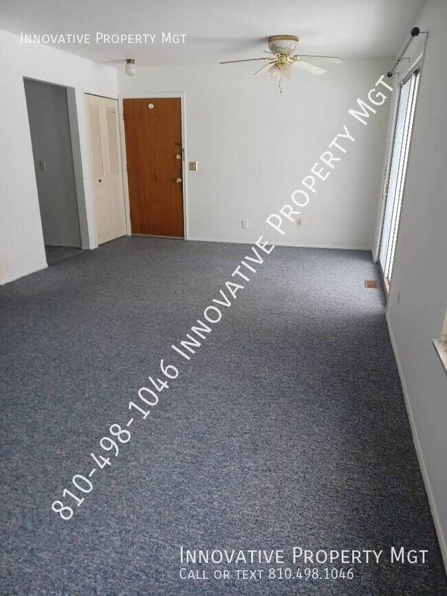 Building Photo - 6009 Holiday Gardens Dr