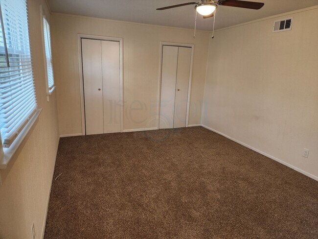 Building Photo - *Availabe Soon* Completely Remodeled Home!