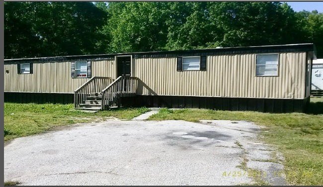 Building Photo - Skyview Estates