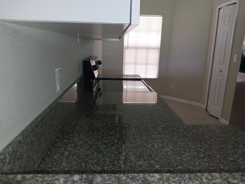 Building Photo - Coming Soon - $500 off Move in Summer Special