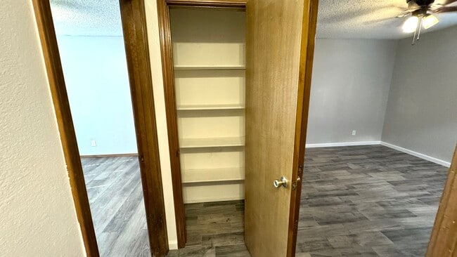 Building Photo - Comfortable & Convenient Living on Nightin...