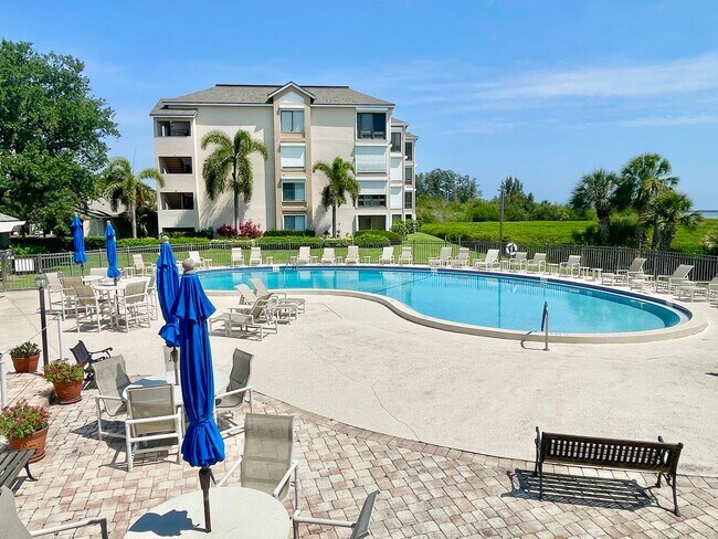 Building Photo - Application Under Review - 2 BR 2 Bath Con...