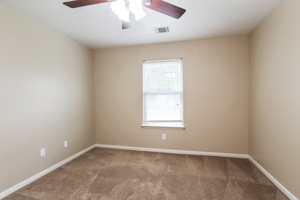 Building Photo - 29114 Red River Loop
