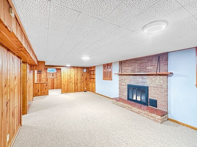 Building Photo - 341 Herman Terrace