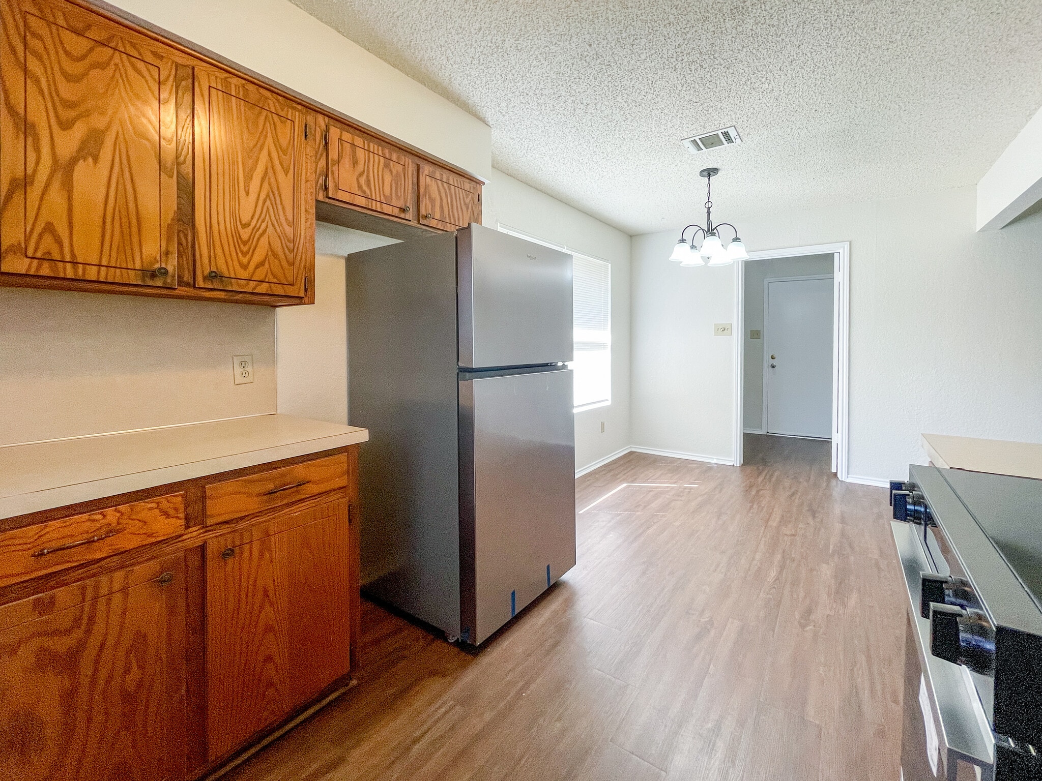 Building Photo - 2000 Ramada Dr