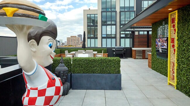 Building Photo - 2773 N Hampden Ct