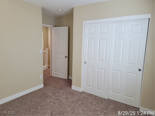 Building Photo - 8936 Jaquita Ave