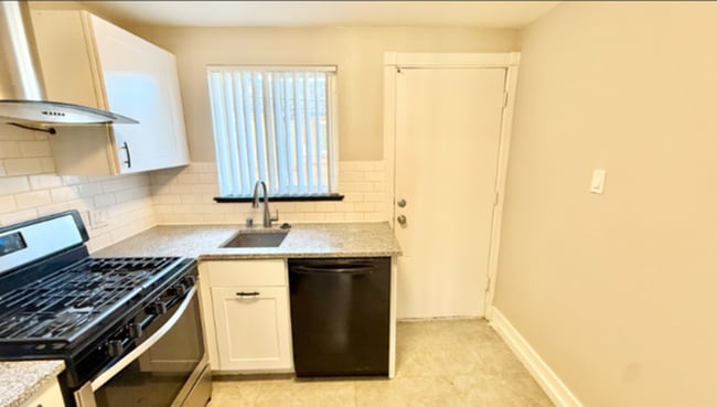 Kitchen - Flats at 16th