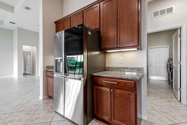 Building Photo - 3425 Siena Cir